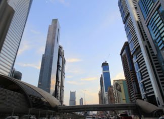 ജീവിതം വഴിമുട്ടിയ മലയാളി കുടുംബത്തിന് സഹായവുമായി ദുബായ് ഇന്ത്യന് കോണ്സുലേറ്റ്