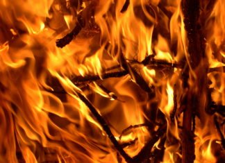 ബാങ്ക് ജപ്തി ഭയന്ന് തീ കൊളുത്തി ആത്മഹത്യാ ശ്രമം; മകൾക്കു പിന്നാലെ അമ്മയും മരിച്ചു.