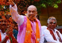 അമിത്ഷായുടെ റാലി; കൊല്ക്കത്തയില് ബി ജെ പി-ത്രിണമൂൽ സംഘര്ഷം ആളുന്നു;