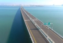 കുവെെറ്റിലെ ജാബർ അൽ അഹമ്മദ് പാലത്തിൽ ട്രക്കുകൾ കടന്ന് പോകാൻ ഇനി 1KD/ton നിരക്കിൽ ടോൾ നൽകണം.