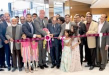 മലബാർ ഗോൾഡ് ആൻഡ് ഡയമണ്ട്സ് അമേരിക്കയിൽ രണ്ടാമത് ഷോറൂം ന്യൂജഴ്സിയിലെ വുഡ്ബ്രിഡ്ജ് ടൗൺഷിപ്പ് മേയർ ജോൺ മക്കോർമാക് ഷോറൂം ഉദ്ഘാടനം ചെയ്തു