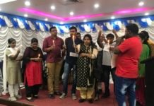 വാളയാർ പീഡനം : കരിമ്പൊളി പാട്ടുകൂട്ടം പാടി പ്രതിഷേധിച്ചു .