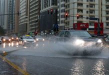 കനത്ത മഴയിൽ മുങ്ങി യുഎഇ: ജാഗ്രതാ നിർദേശവുമായി അധികൃതർ