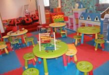 സർക്കാർ തീരുമാനത്തിനെതിരെ പ്രവർത്തിക്കുന്ന സ്വകാര്യ നഴ്സറികൾക്കെതിരെ നടപടി ഉണ്ടാകും