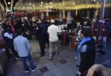 റെസ്റ്റാറൻറുകളിൽ ഇരുന്ന് ഭക്ഷണം കഴിക്കാനുള്ള അനുമതി റദ്ദാക്കി