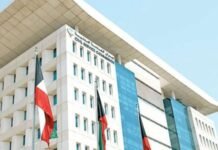 കോവിഡ് മാനദണ്ഡങ്ങൾ പാലിക്കാത്ത 7 സർക്കാർ ജീവനക്കാർക്കെതിരെ നടപടി , എല്ലാ വകുപ്പുകളിലും കർശന നിരീക്ഷണം