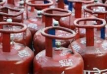 പാചകവാതകത്തിന് വീണ്ടും വില കൂട്ടി, 25 രൂപയാണ് വർധിപ്പിച്ചത്