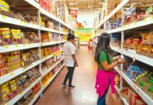 സൗദിയിൽ ഹൈപ്പര് മാര്ക്കറ്റുകളിലും റസ്റ്റോറൻറ്കളിലും സ്വദേശിവത്കരണം നടപ്പാക്കുമെന്ന് സൂചന