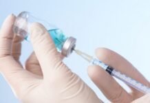 വാക്സിനേഷൻ തോത് വർധിപ്പിക്കണം; കൂടുതൽ വാക്സിൻ എത്തിച്ചു നൽകണമെന്ന് മരുന്ന് നിർമാണ കമ്പനികളോട് ആരോഗ്യ മന്ത്രാലയം