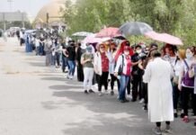 കുവൈത്തിലെ സലൂൺ ജീവനക്കാർക്ക് ആരോഗ്യ മന്ത്രാലയം പ്രതിരോധ കുത്തിവെപ്പ് നൽകി