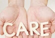 കെയർ ഫോർ കേരള പദ്ധതിയിലേയ്ക്ക് സംഭാവന നൽകി കലാകാരന്മാർ