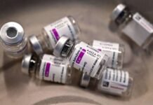 കുവൈത്തിൽ 20,000 ത്തിലധികം പേർക്ക് ഓക്സ്ഫോർഡ് വാക്സിൻ ആദ്യദിനം നൽകി