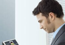 ജീവനക്കാരുടെ ഹാജര് ഉറപ്പുവരുത്താന് ഫെയ്സ് പ്രിന്റ് സംവിധാനവുമായി കുവൈറ്റ് വൈദ്യുതി മന്ത്രാലയം