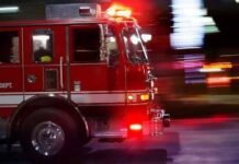 കോഴിക്കോട് നിർമ്മാണത്തിലിരുന്ന വീട് തകര്ന്നു; വീട്ടിൽ കുടുങ്ങിക്കിടന്ന എല്ലാവരെയും രക്ഷപ്പെടുത്തി