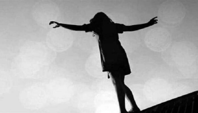 kuwaiti-girl-jumps-to-death-from-14storey-building-to-escape-bullying_0_21-11-01-04-11-41