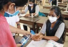 സംസ്ഥാനത്ത്, എസ്എസ്എല്സി, ഹയര്സെക്കന്ഡറി പരീക്ഷകളില് മാറ്റമില്ല