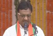 ഉത്തര്പ്രദേശിൽ മൂന്നാമത്തെ മന്ത്രിയും പാര്ട്ടി വിട്ടു