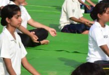 യോഗയ്ക്ക് മതവിശ്വാസവുമായി ബന്ധമില്ല, ഒരു വ്യായാമമുറ മാത്രമെന്ന് പരിശീലക