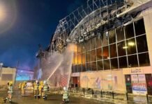 വാണിജ്യ സമുച്ചയത്തിലെ തീ നിയന്ത്രണ വിധേയമാക്കി