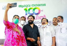 നടൻ ദിലീപിനൊപ്പമുളള സെൽഫി,കോൺഗ്രസ് സ്ഥാനാർഥിക്കെതിരെ സമൂഹമാധ്യമങ്ങളിൽ കടന്നാക്രമണം