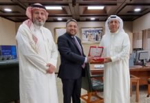 അംബാസഡർ സിബി ജോർജ് കുവൈത്ത് സ്റ്റോക്ക് എക്സ്ചേഞ്ച് ബോർഡ് ചെയർമാനുമായി കൂടിക്കാഴ്ച നടത്തി