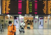 സന്ദർശക വിസകൾ നൽകുന്നത് നിർത്തിവെക്കാനുള്ള കാരണം നിയമലംഘനങ്ങൾ വർധിച്ചത്