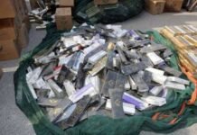 അനധികൃതമായി കടത്താൻ ശ്രമിച്ച 2 ദശലക്ഷത്തോളം പുകയില പൊതികൾ പിടികൂടി