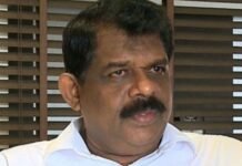 KSRTC ശമ്പളം വൈകുന്നതിൽ പ്രതിഷേധിച്ച് ജീവനക്കാർ മന്ത്രി ആന്റണി രാജുവിനെ തടഞ്ഞു.