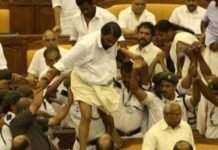 നിയമസഭാ കൈയാങ്കളിക്കേസ്: പ്രതികള് കുറ്റം നിഷേധിച്ചു