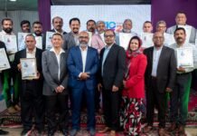 സ്റ്റാഫംഗങ്ങളെ ആദരിച്ച് ഫ്രണ്ട്ലൈൻ വൈബ്സ് 2022