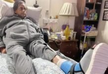 പാർലമെൻറിലെ പടിയിൽ തെന്നിവീണ് ശശി തരൂർ എംപിക്ക് പരിക്ക്