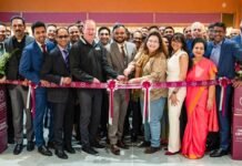 മലബാർ ഗോൾഡ് ആന്റ് ഡയമണ്ട്സിന്റെ 300-ാമത് ഷോറും യു എസിലെ ഡാലസിൽ പ്രവർത്തനമാരംഭിച്ചു