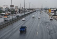 മഴ സമയങ്ങളിൽ വാഹന യാത്രക്കാർ സുരക്ഷ നിർദേശങ്ങൾ പാലിക്കണമെന്ന് ആഭ്യന്തരമന്ത്രാലയം