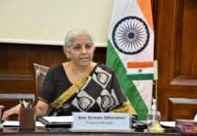 ഇന്ത്യൻ നിർമ്മിത ചരക്കുകളും സേവനങ്ങളും ഉപയോഗിക്കണമെന്ന് ആഹ്വാനം ചെയ്ത് കേന്ദ്ര മന്ത്രി നിർമ്മല സീതാരാമൻ