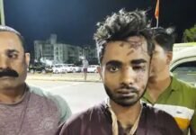 എലത്തൂര് തീവണ്ടി ആക്രമണം; പ്രതിയെ മാലൂര്ക്കുന്ന് പൊലീസ് ക്യാമ്പിലെത്തിച്ചു, ചോദ്യം ചെയ്യുന്നു