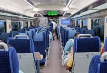 വിമാനത്തിന്റെ മാതൃകയില് വന്ദേഭാരതും; ട്രെയിന് ഹോസ്റ്റസ് സേവനം ലഭ്യമാകും