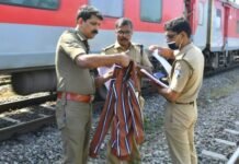 ആലപ്പുഴ കണ്ണൂർ എക്സിക്യൂട്ടീവ് ട്രെയിനിൽ പെട്രോൾ സ്പ്രേ ചെയ്ത് യാത്രക്കാരെ കൊല്ലാൻ ശ്രമം