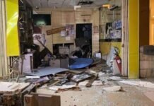 ഫിൻറാസിൽ വാഹനം ഒരു കടയിലേക്ക് ഇടിച്ചു കയറി 3 പേർക്ക് പരിക്കേറ്റു