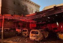 ജാബർ അൽ അലിയിൽ പാർക്ക് ചെയ്തിരുന്ന കാറുകൾക്ക് തീപിടിച്ച് ഒരാൾ മരിച്ചു