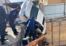 നിർമാണത്തിലിരിക്കുന്ന വീടിന്റെ ബേസ്മെന്റിലേക്ക് കാർ മറിഞ്ഞ് അപകടം മറിഞ്ഞ് അപകടം