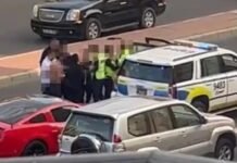 കുവൈറ്റിൽ സ്വദേശി യുവാവും അമ്മയും ചേർന്ന് പോലീസ് ഉദ്യോഗസ്ഥനെ ആക്രമിച്ചു