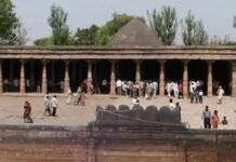 കമല് മൗല മസ്ജിദിലും അവകാശവാദം ഉന്നയിച്ച് ഹിന്ദുത്വ സംഘടന; ആര്ക്കിയോളജിക്കല് സര്വേയ്ക്ക് ഉത്തരവിട്ട് കോടതി