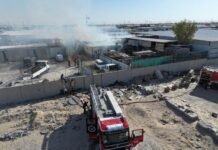 സൗത്ത് അംഘാരയിൽ വെയർഹൗസിന് തീപിടിച്ചു