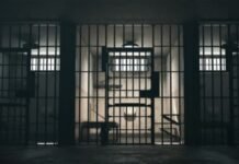 പരീക്ഷാ ചോർച്ച : നാലുപേർക്ക് ജയിൽ ശിക്ഷയ്ക്ക് വിധിച്ച് കോടതി