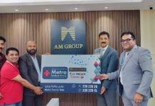 കുവൈറ്റിലെ മെട്രോ മെഡിക്കൽ ഗ്രൂപ്പ് എ.എം ഗ്രൂപ്പ് അംഗങ്ങൾക്ക് ഫാമിലി ക്ലബ് പ്രിവിലേജ് കാർഡ് കൈമാറി