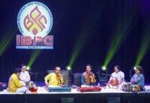 കുവൈത്ത് വീണ്ടും സംഗീത മാധുര്യത്തിൽ; ഇന്ത്യൻ എംബസിയും IBPC യും സംയുക്തമായി വയലിൻ കച്ചേരി സംഘടിപ്പിച്ചു