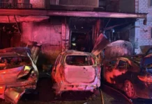 ജിലീബിൽ ഗ്യാരേജിന് തീ പിടിച്ചു; വാഹനങ്ങൾക്ക് കേടുപാട്