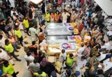 കരിമ്പ അപകടം; സ്കൂൾ വിദ്യാർത്ഥിനികളുടെ മൃതദേഹം ജുമാമസ്ജിദിലേക്ക് മാറ്റി