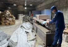 അഗ്നി സുരക്ഷാ നിയമങ്ങൾ ലംഘിച്ചതിന് ഫാക്ടറികൾ അടച്ചുപൂട്ടി