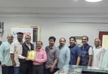 യാത്രയയപ്പ് നൽകി